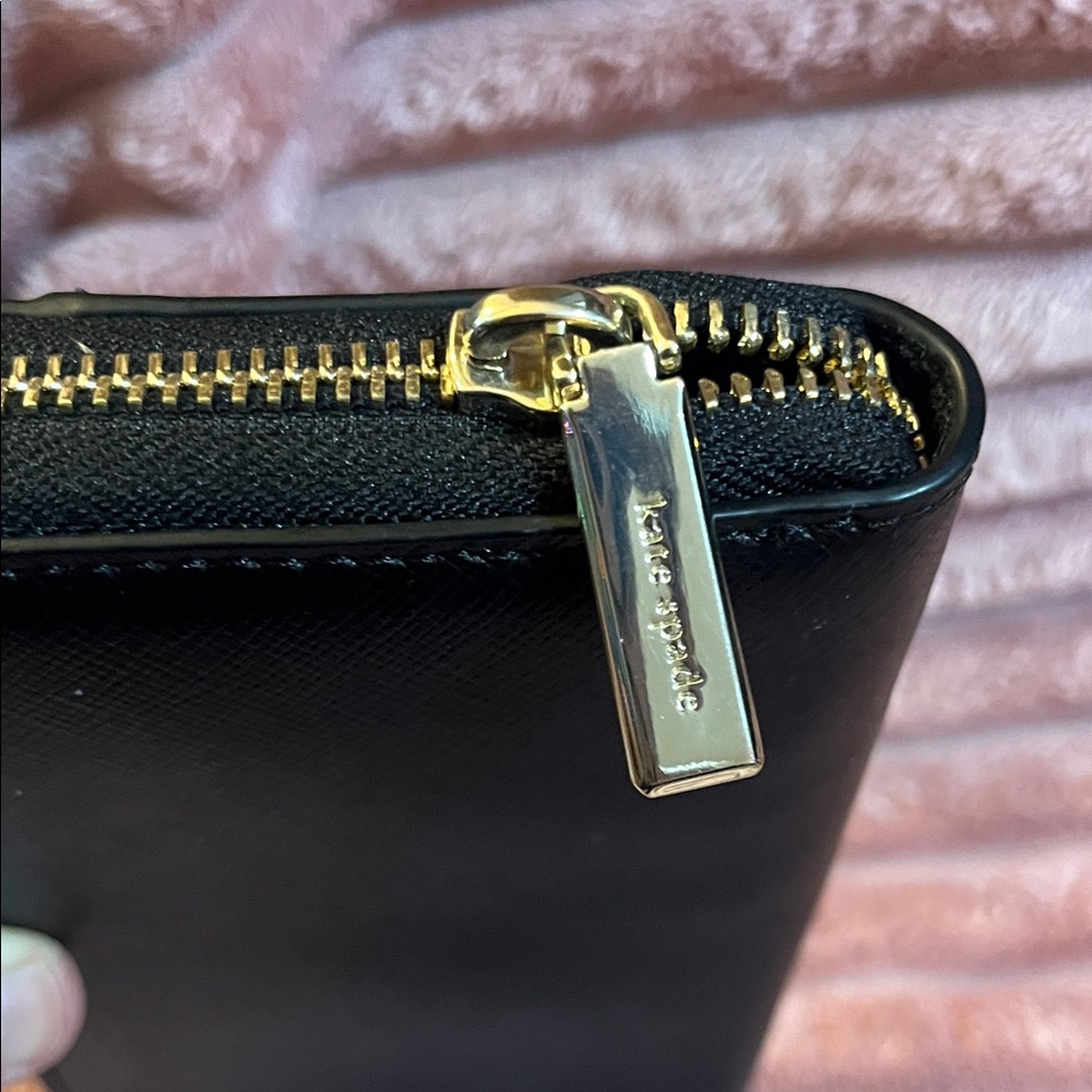 Kate Spade Two-Tone Black and Cream Wallet - Picture 5 of 7
